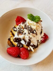 Grilled Pound Cake Sundaes (Easy No Bake Dessert)
