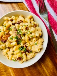 Cheesy Baked Macaroni & Cheese (with crispy panko topping)