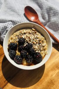 Blackberry Almond Oatmeal