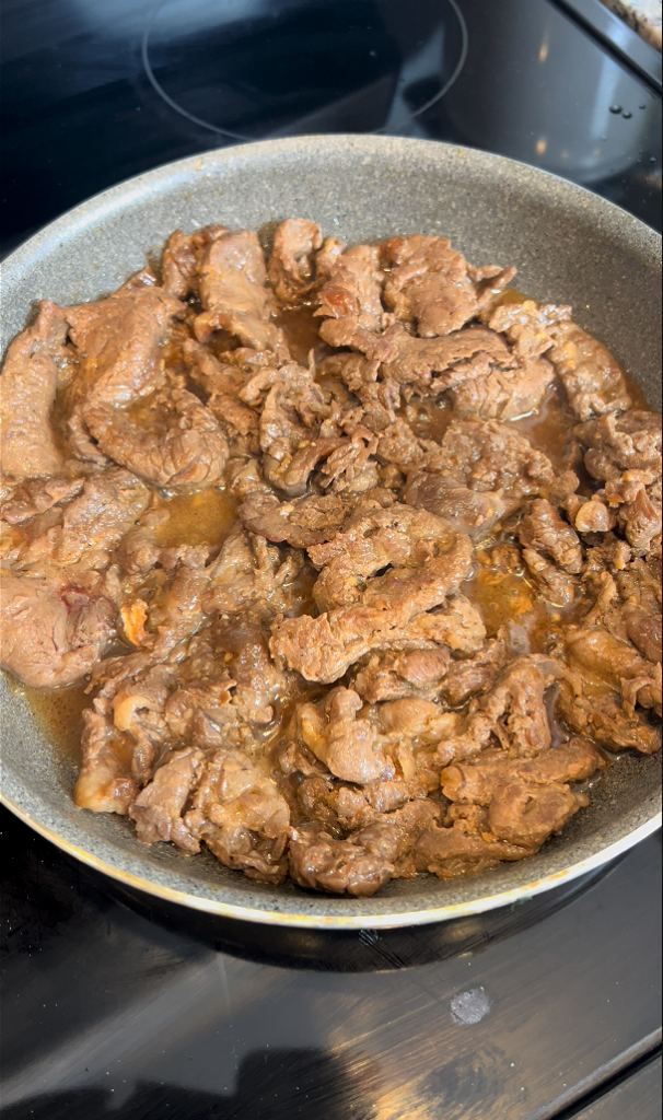 Cooked beef bulgogi