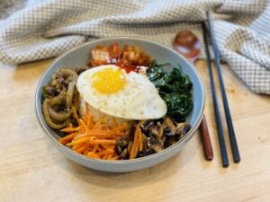 Easy Bibimbap (Korean Mixed Rice Bowl)
