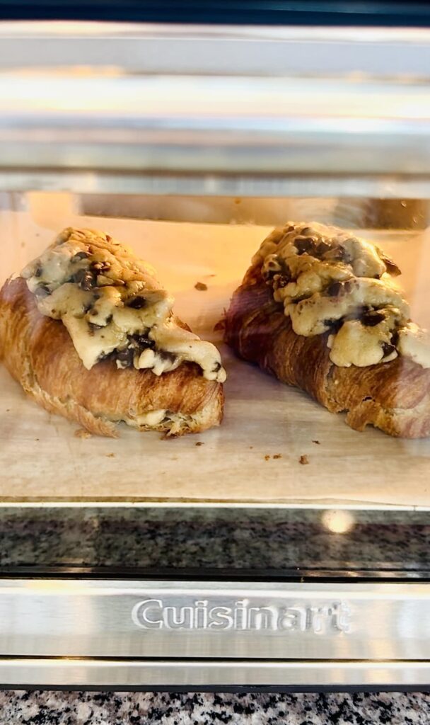 Crookie - Croissants with cookie dough - in the oven