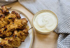 Toum (Lebanese Garlic Sauce)