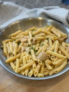 Creamy Garlic Parmesan Pasta (20 minute recipe)