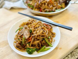 Easy Pad See Ew Recipe (Thai Stir-Fried Noodles