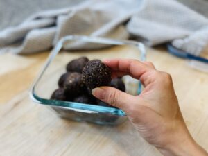 Chocolate Protein Balls Recipe (No-Bake, High-Protein Snack)